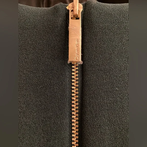 NEW Calvin Klein Fall Green Ruffle Short Sleeve Pencil Sheath Formal Dress 10 - Picture 9 of 17